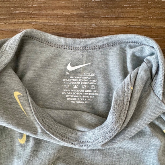 Nike Onesie Shorts Set 6 months - Picture 6 of 8